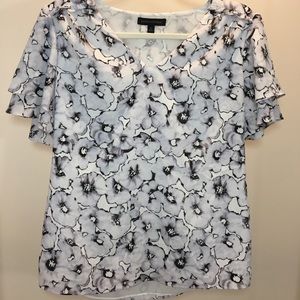 🌟SALEBanana Republic blouse floral size small